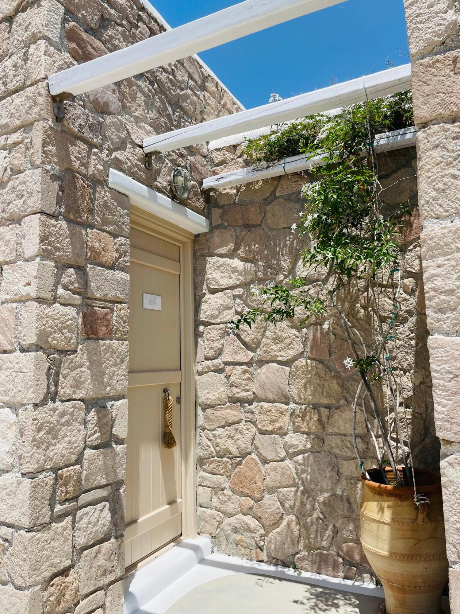 Milo Milo Suites Mandrakia Esterno foto
